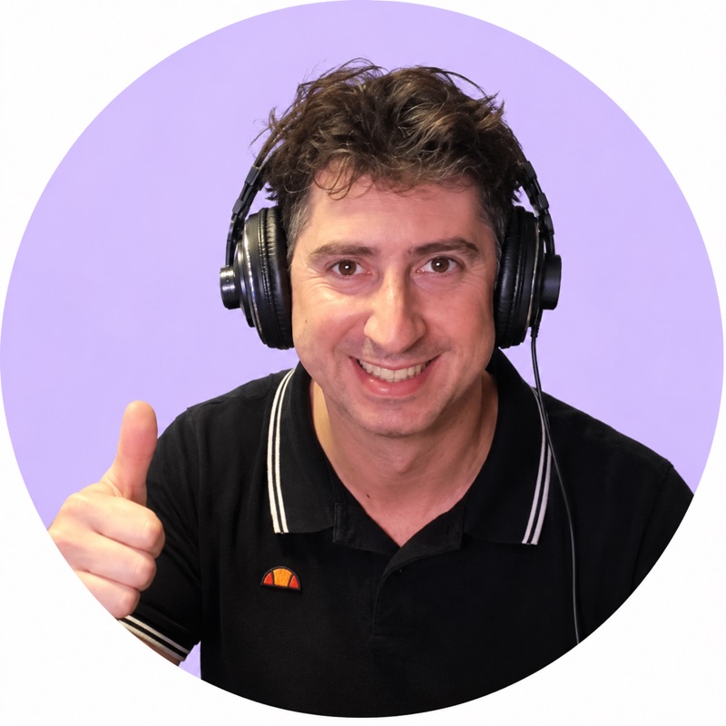 Damian De Silva, moderátor španělského vysílání